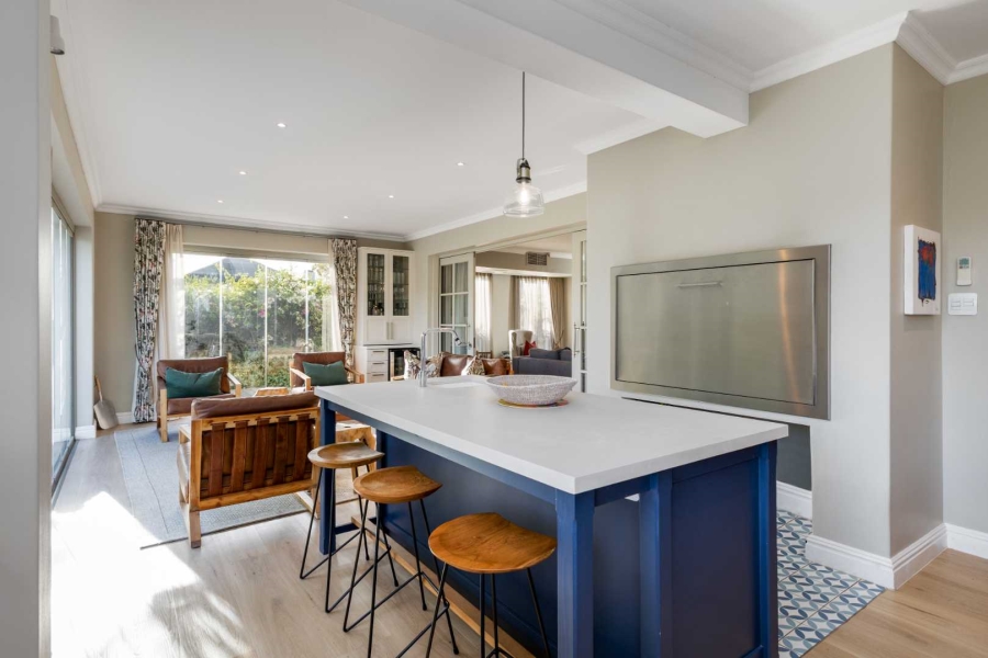 5 Bedroom Property for Sale in Val De Vie Estate Western Cape